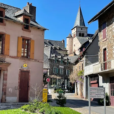 En Rouergue, Maison De Village,grand Vabre Séjour à la campagne